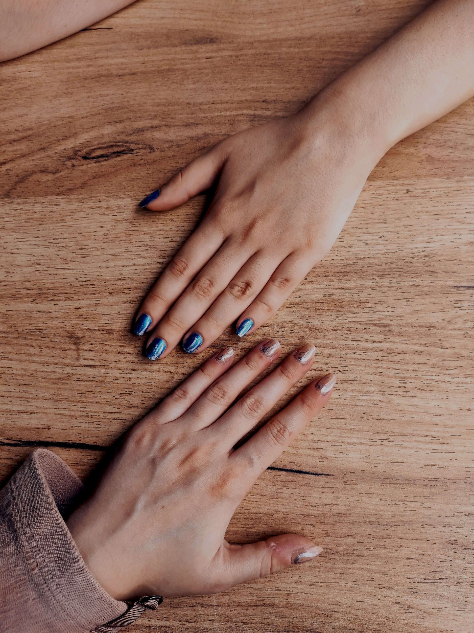 nail art designs chrome and cat eye nails Dubai